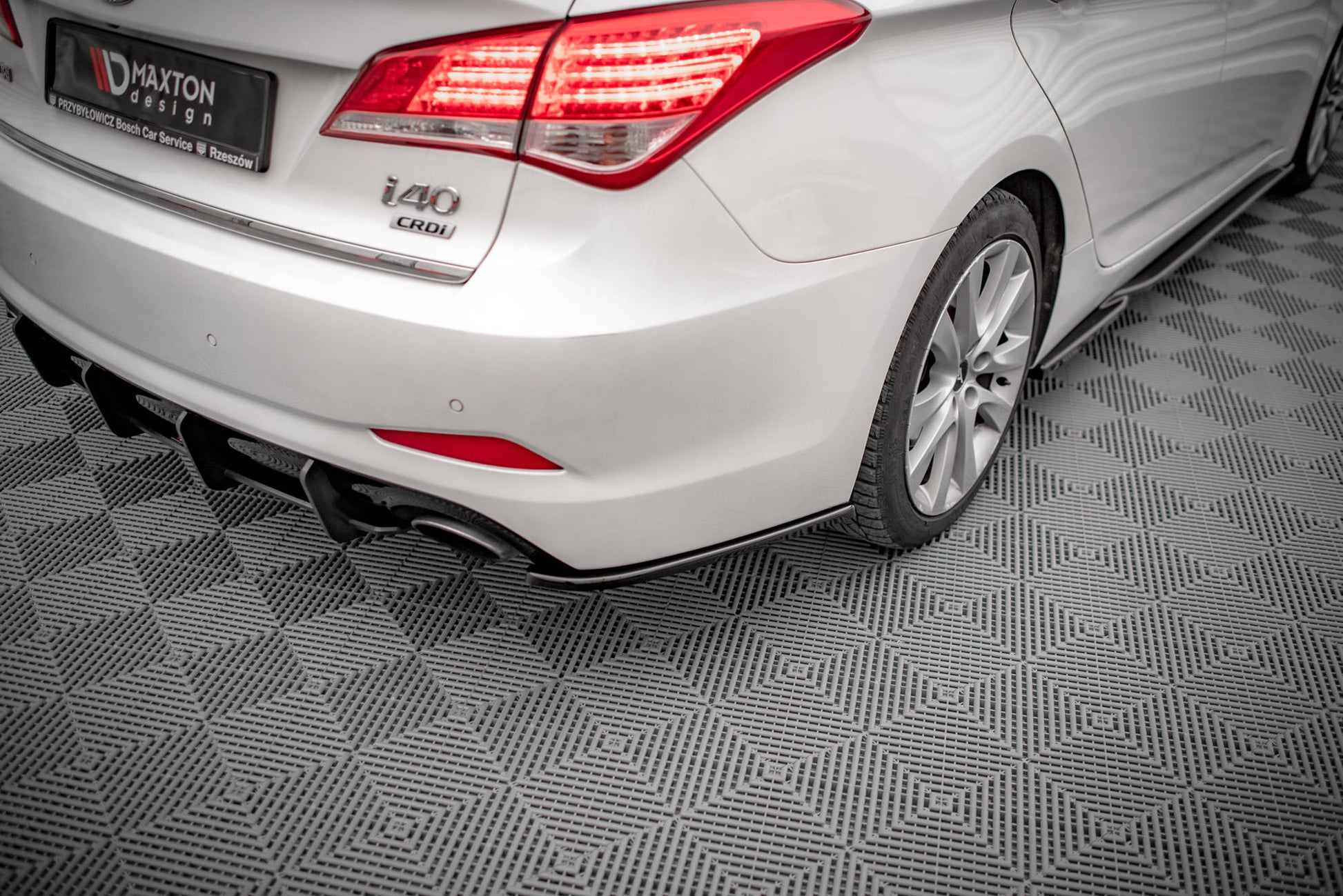 Heck Ansatz Flaps Diffusor für Hyundai I40 Mk1 schwarz Hochglanz