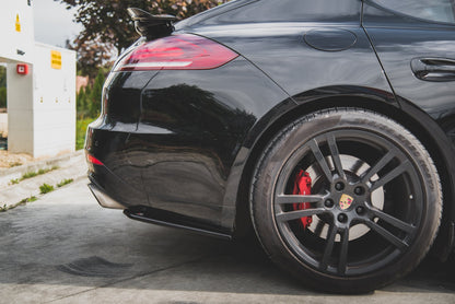 Heck Ansatz Flaps Diffusor für Porsche Panamera Turbo 970 Facelift schwarz matt