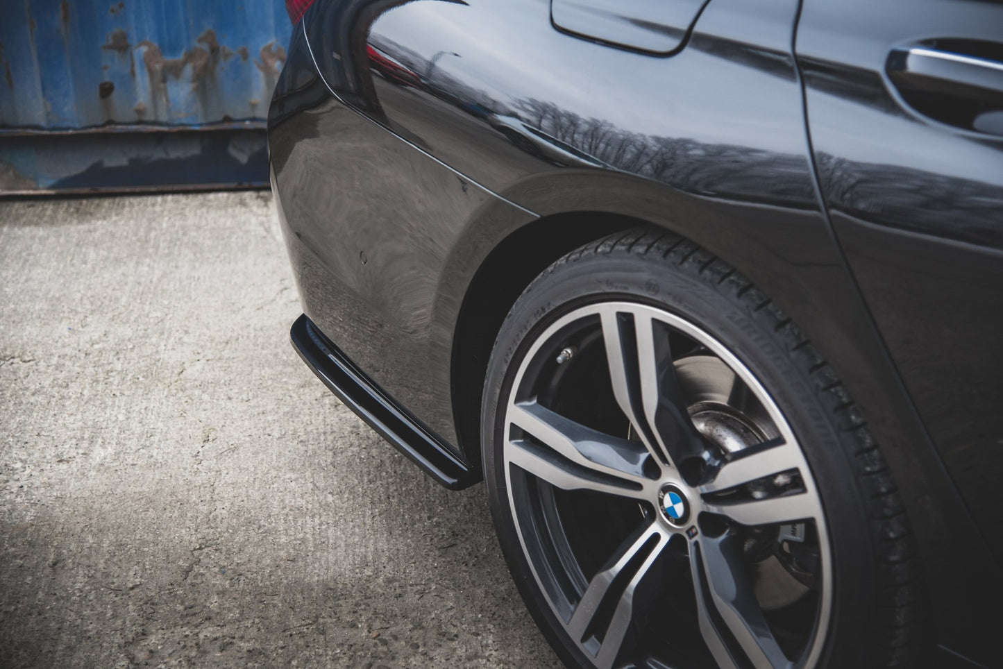 Mittlerer Diffusor Heck Ansatz für BMW 7 M-Paket G11 schwarz matt