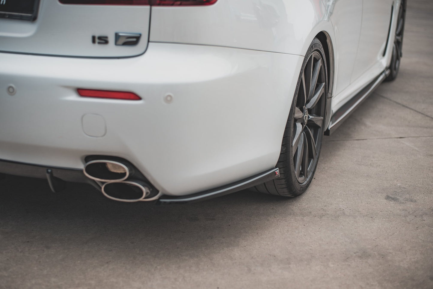 Heck Ansatz Flaps Diffusor für Lexus IS F Mk2 schwarz Hochglanz