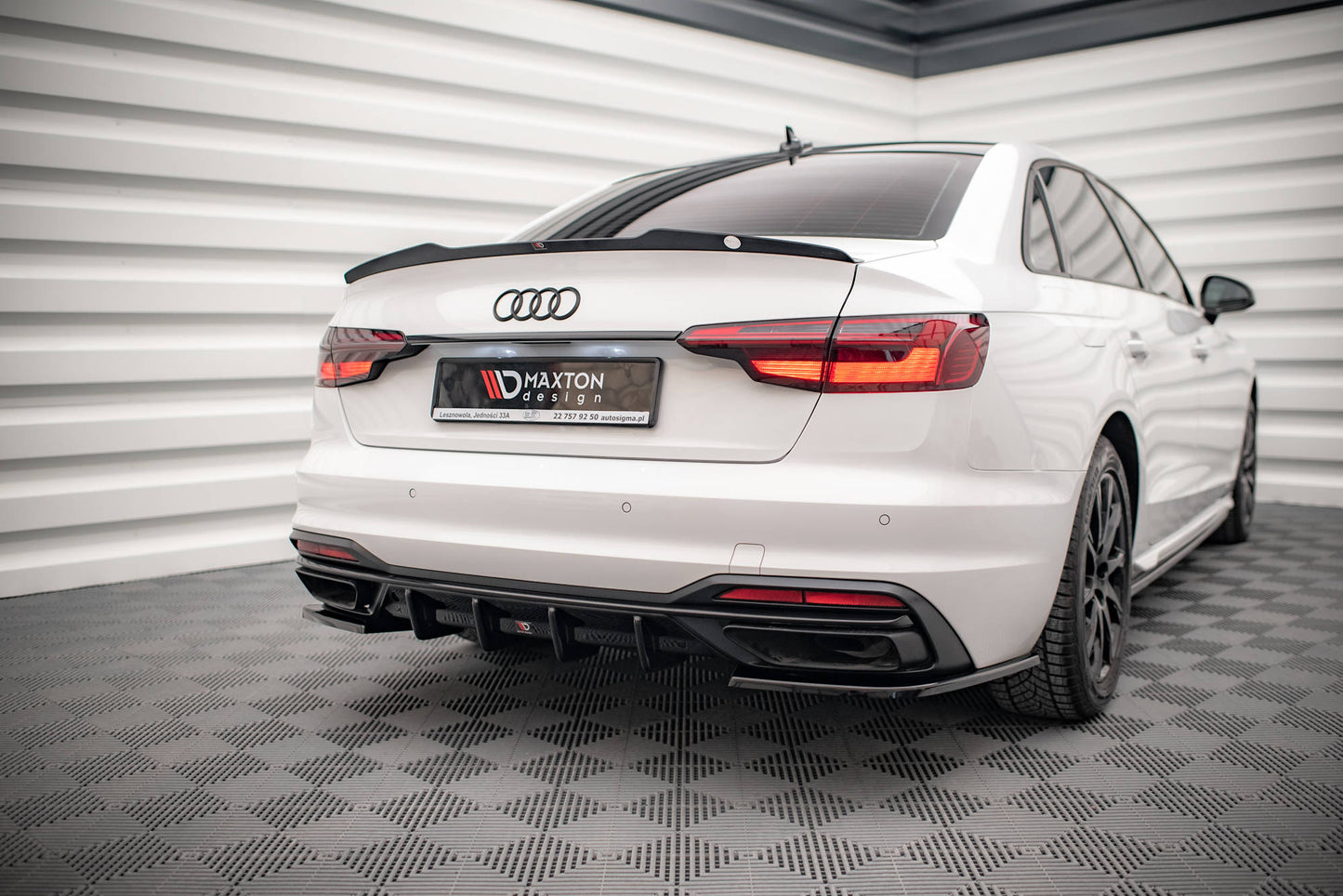 Diffusor Heck Ansatz für Audi A4 B9 Facelift Carbon Look