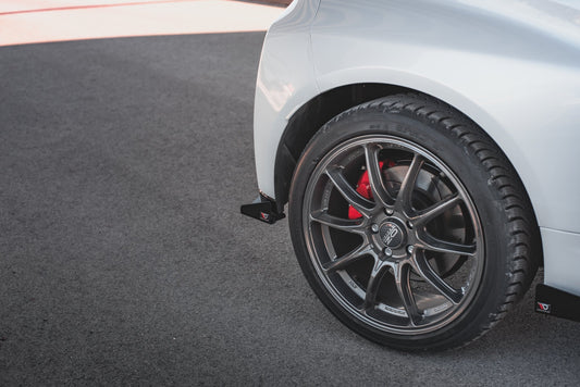 Robuste Racing Heck Ansatz Flaps Diffusor +Flaps für Toyota GR Yaris Mk4 schwarz Hochglanz