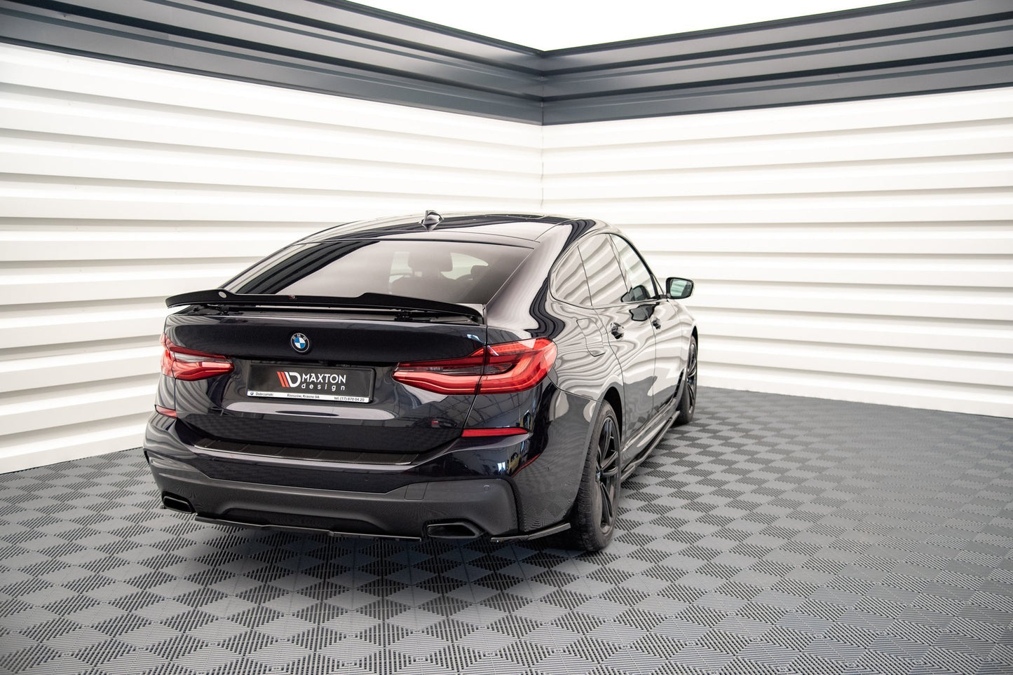 Mittlerer Diffusor Heck Ansatz für BMW 6er GT G32 M-Paket schwarz Hochglanz