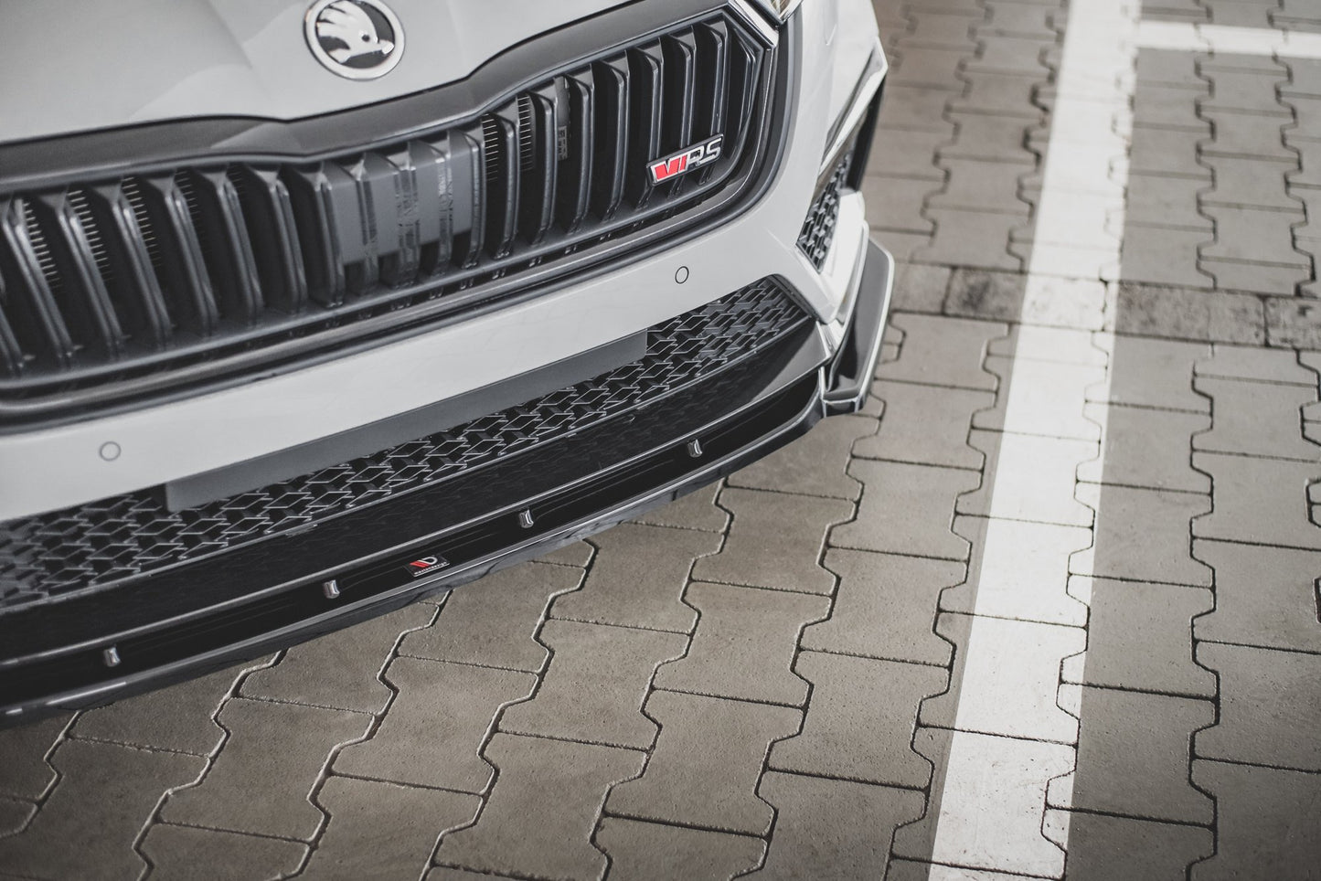 Front Ansatz V.3 für Skoda Octavia RS Mk4 schwarz matt