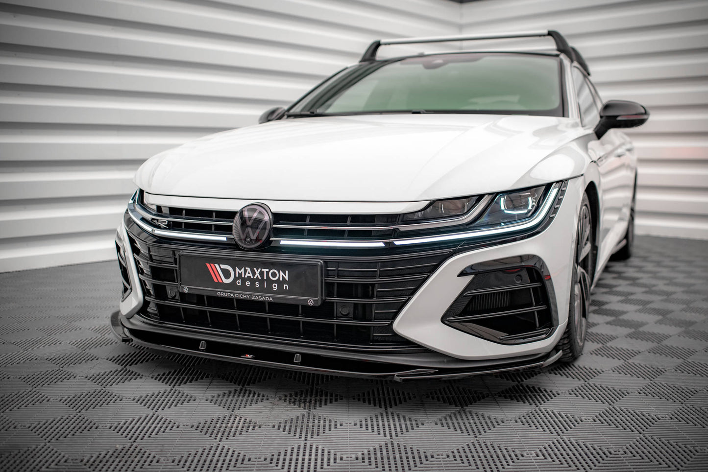 Front Ansatz V.1 für Volkswagen Arteon R schwarz Hochglanz