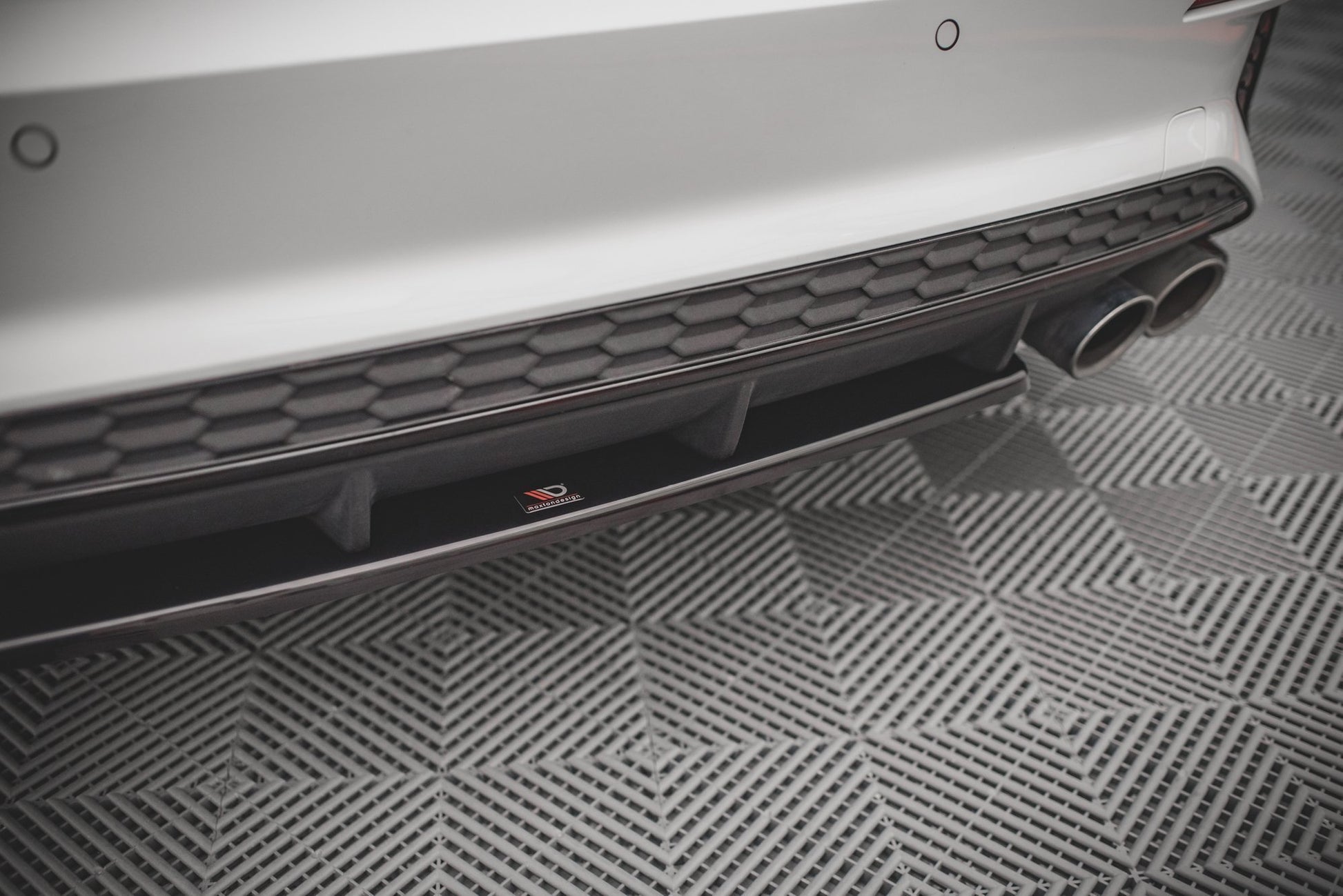 Mittlerer Diffusor Heck Ansatz für Audi S3 Sportback 8Y schwarz matt
