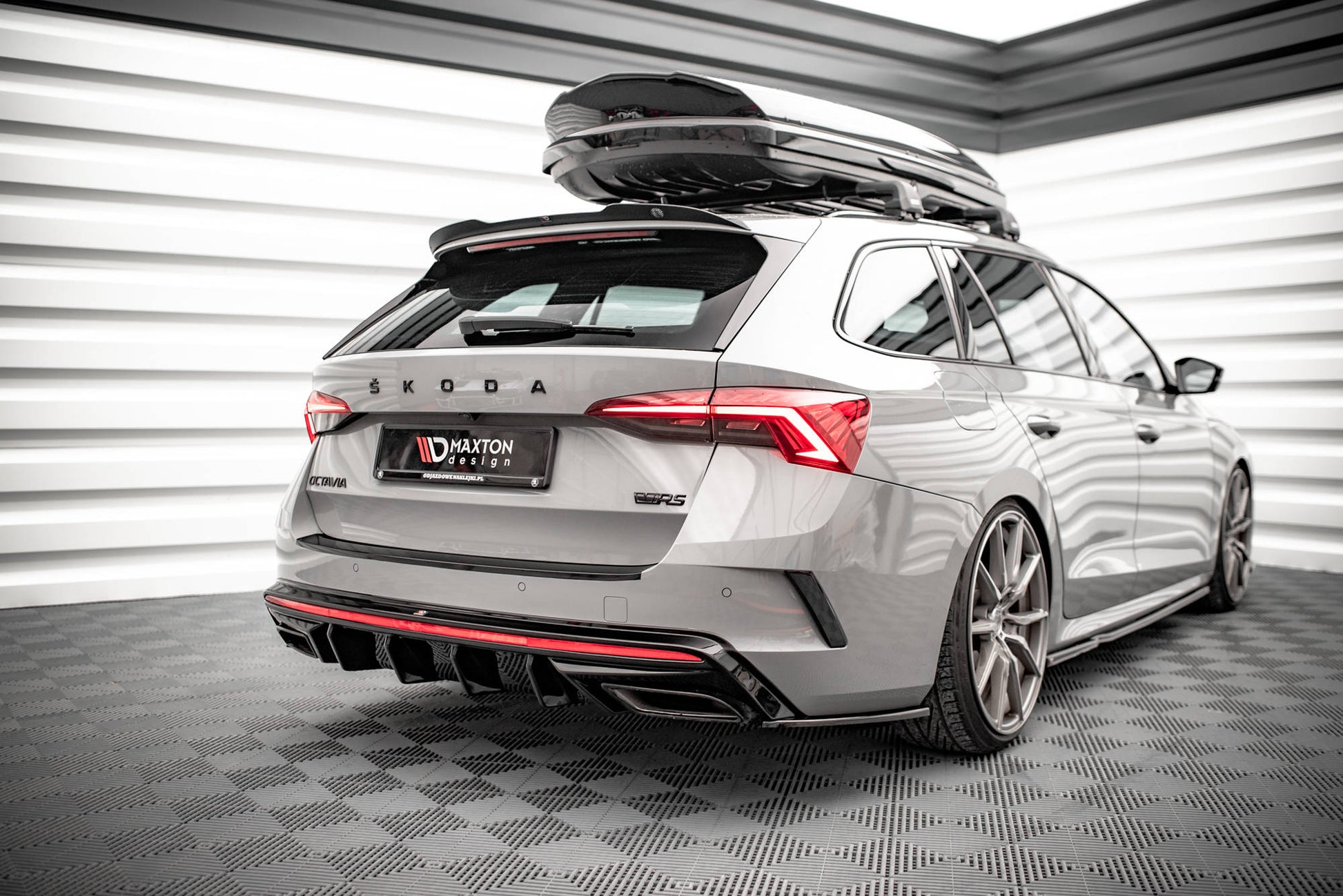 Heck Ansatz Flaps Diffusor V.4 für Skoda Octavia RS Mk4 schwarz matt