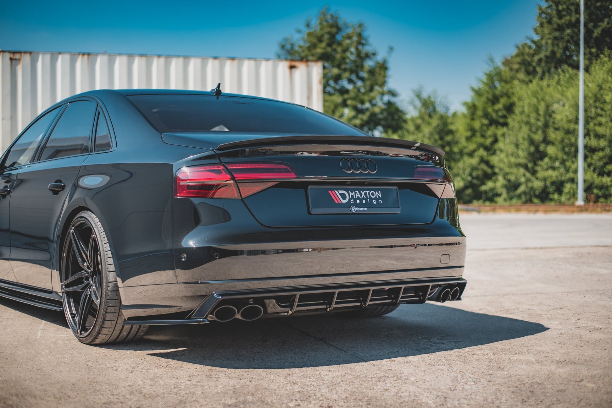 Diffusor Heck Ansatz für Audi S8 D4 Facelift schwarz Hochglanz