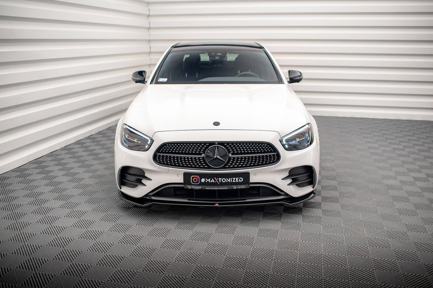 Front Ansatz V.1 für Mercedes-Benz E AMG-Line W213 Facelift schwarz Hochglanz