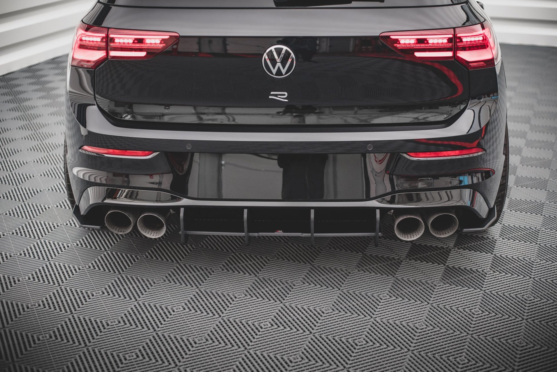Street Pro Heckschürze für Volkswagen Golf R Mk8