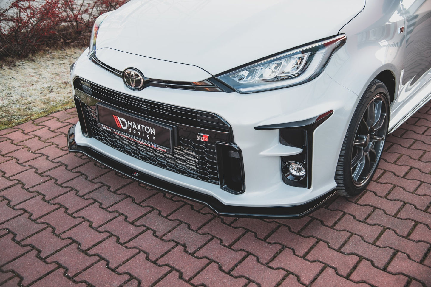 Front Ansatz V.1 für Toyota GR Yaris Mk4 schwarz matt