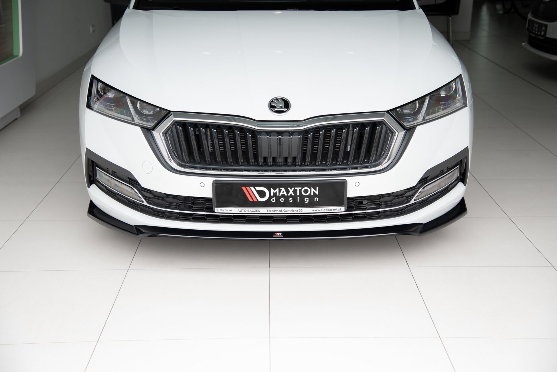 Front Ansatz V.2 für Skoda Octavia Mk4 schwarz matt