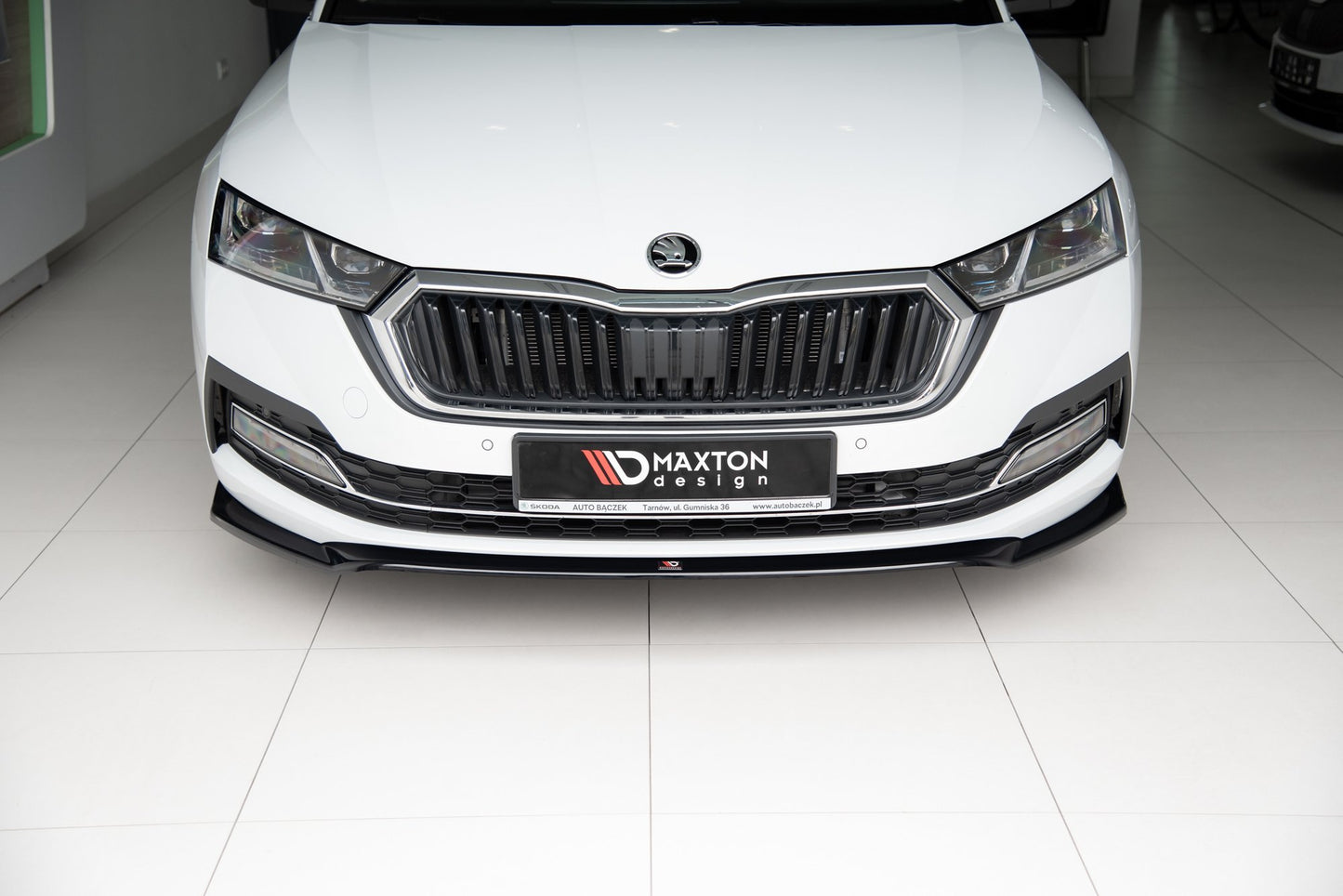 Front Ansatz V.2 für Skoda Octavia Mk4 Carbon Look