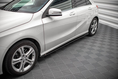 Seitenschweller Ansatz für V.1 für Mercedes-Benz A W176 schwarz Hochglanz