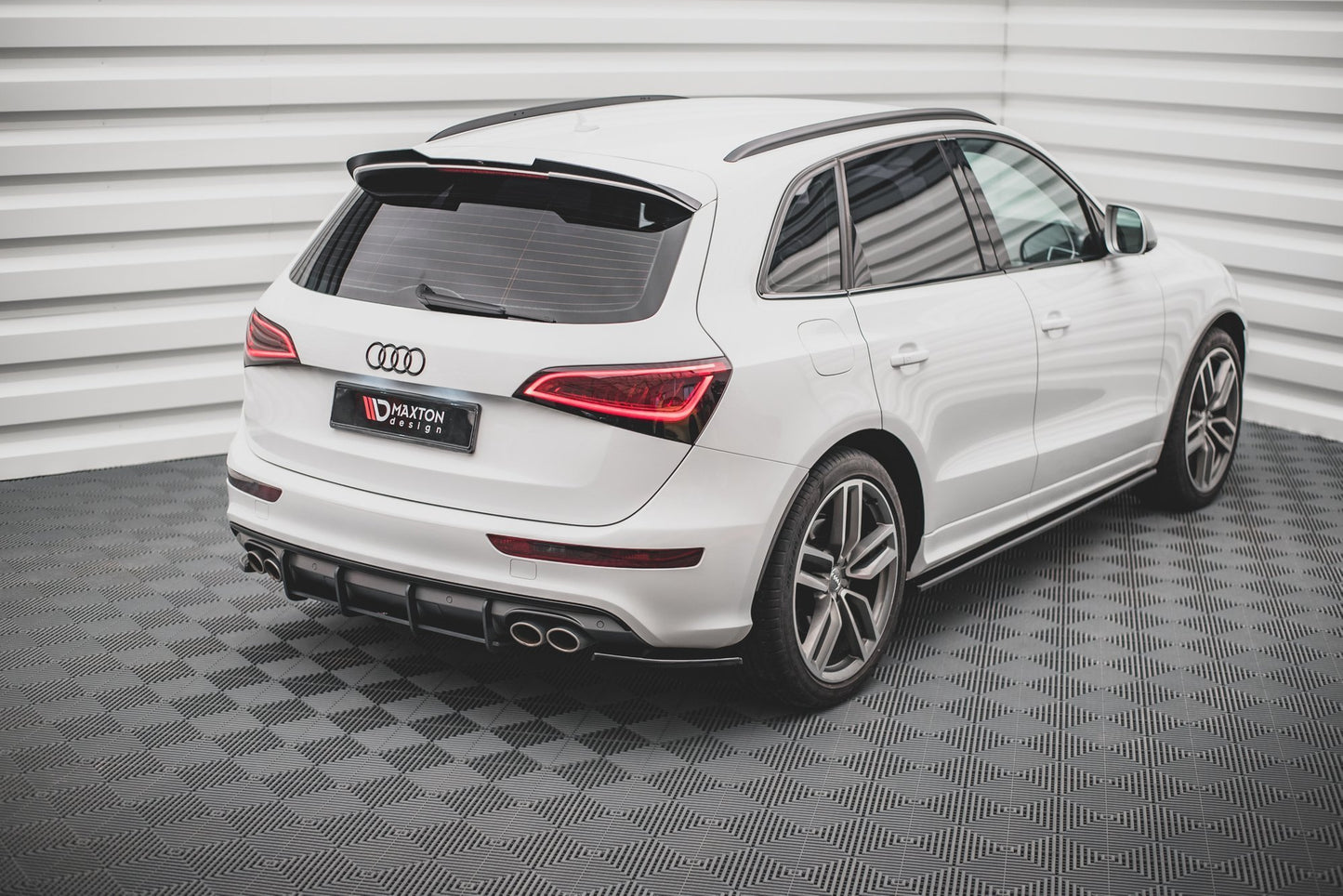Heck Ansatz Flaps Diffusor für Audi SQ5 Mk1 (8R) Carbon Look