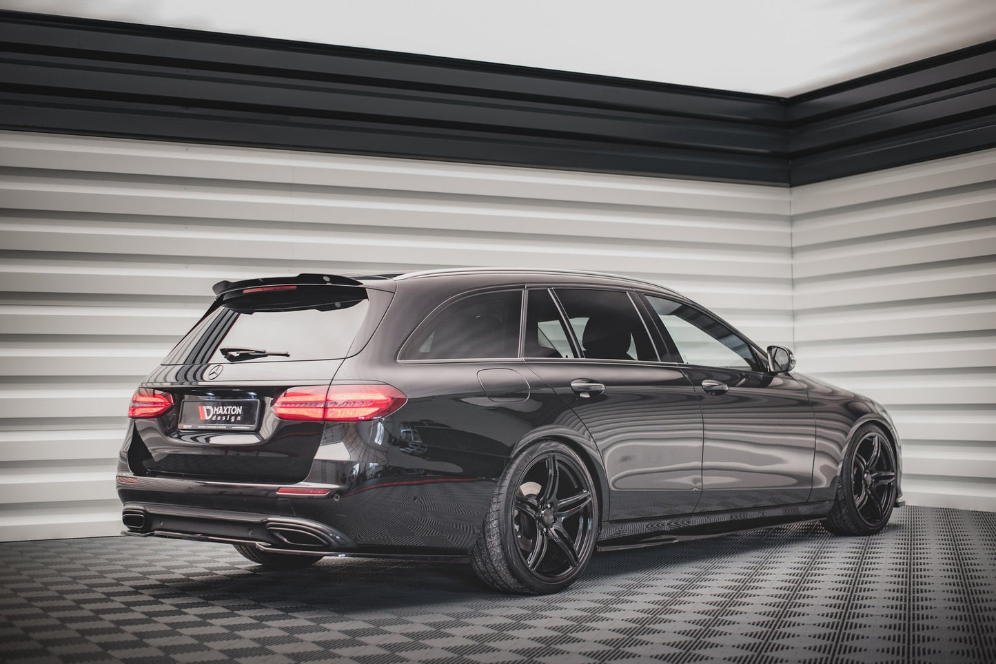 Spoiler CAP für Mercedes-Benz E Kombi W213 Carbon Look