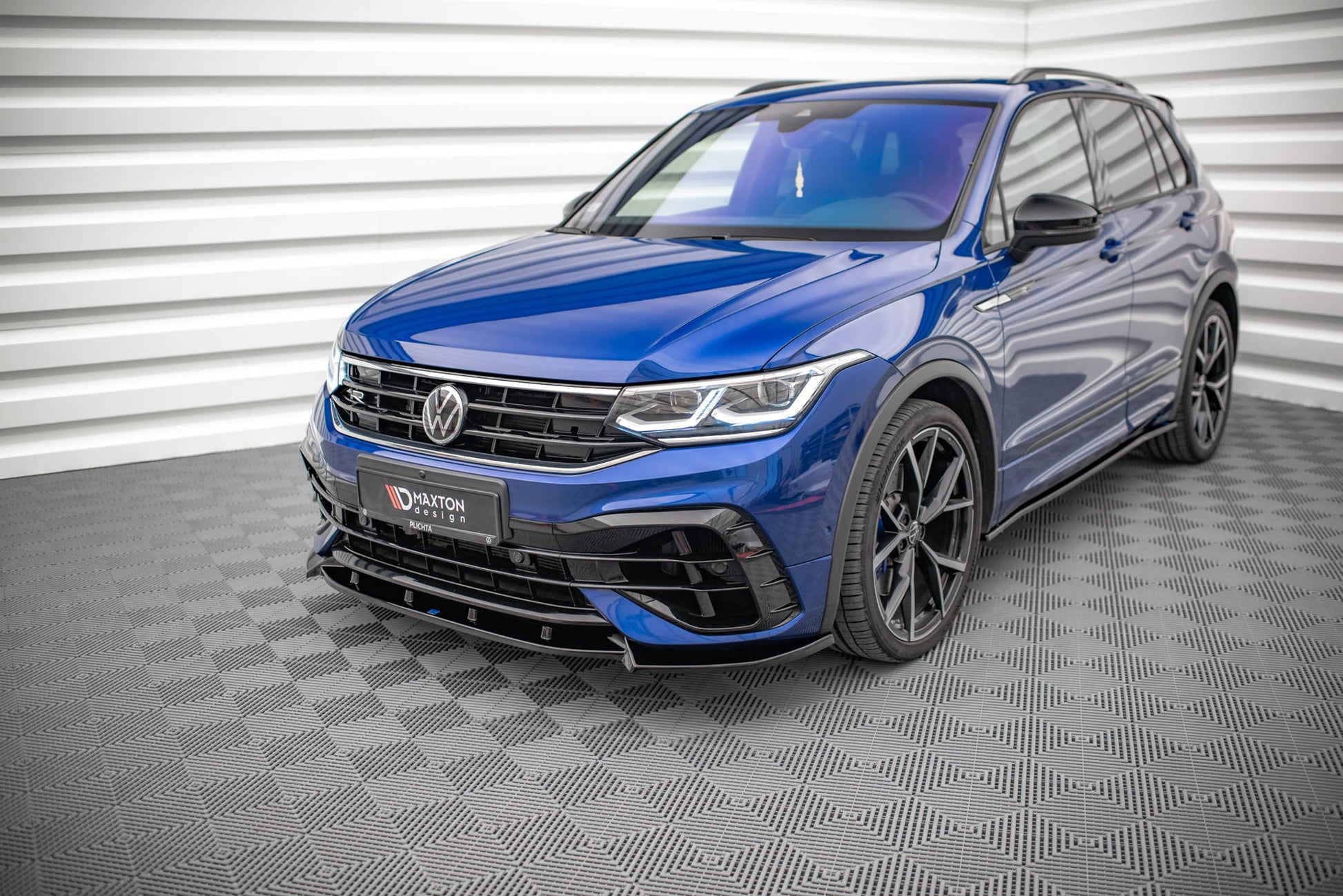 Front Ansatz V.2 für Volkswagen Tiguan R Mk2 Facelift schwarz Hochglanz