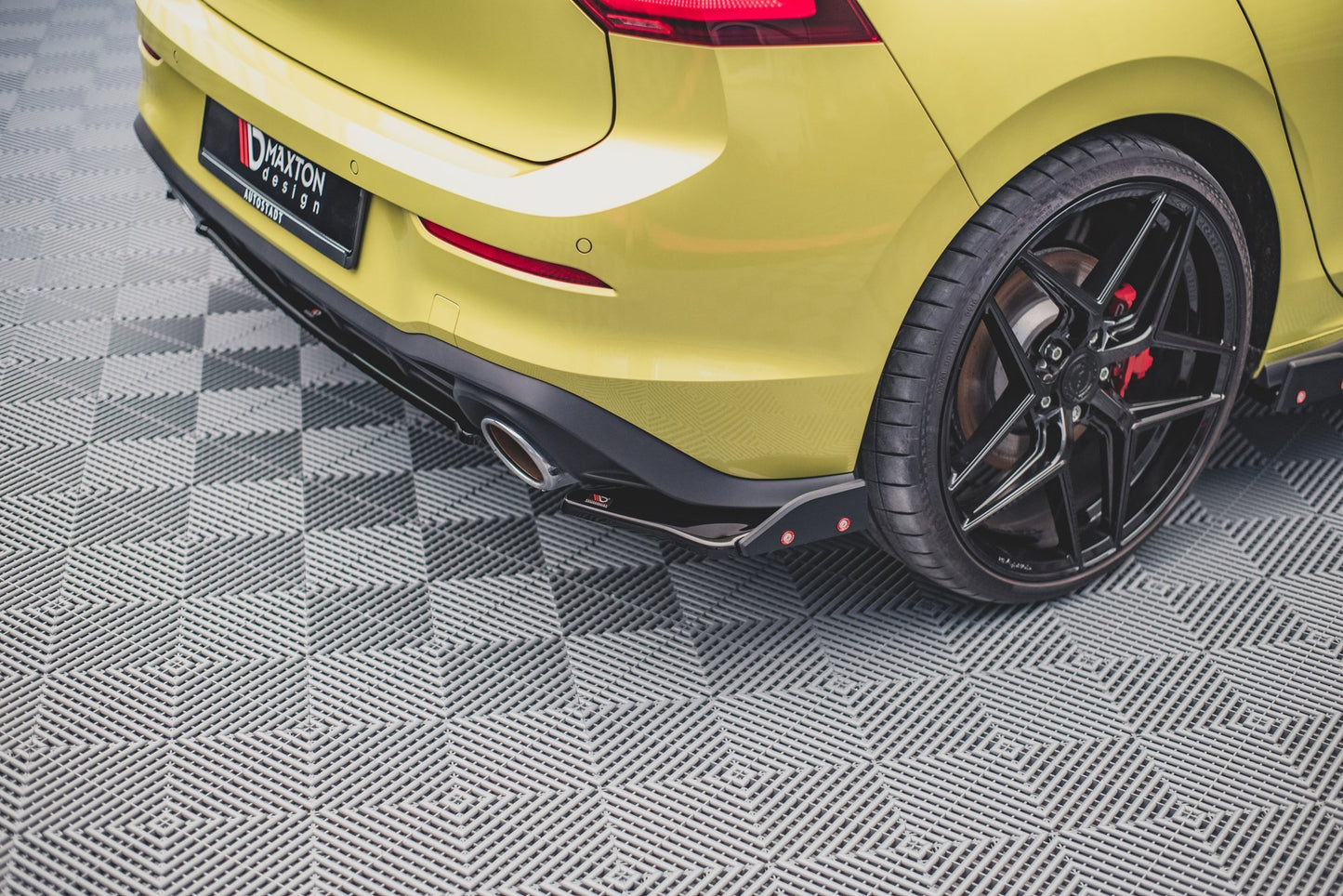 Heck Ansatz Flaps Diffusor +Flaps für V.1 Volkswagen Golf 8 GTI Clubsport