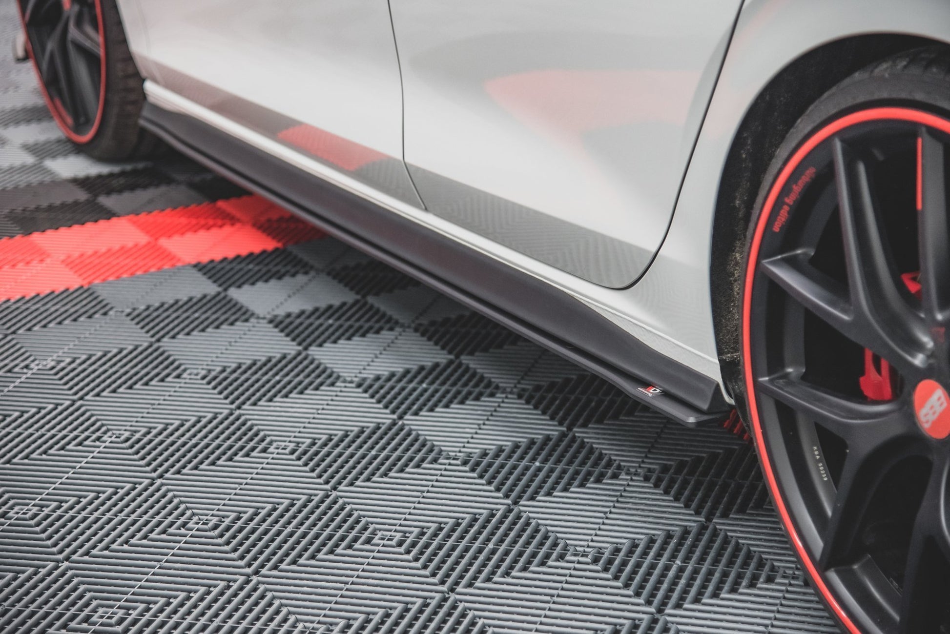 Robuste Racing Seitenschweller Ansatz für für Volkswagen Golf 8 GTI / GTI Clubsport