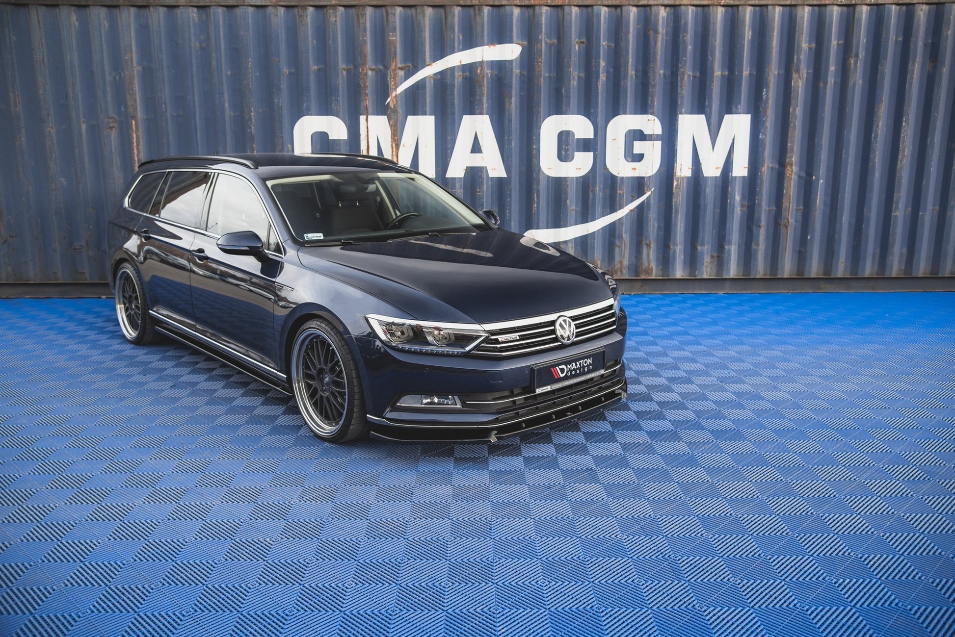 Front Ansatz V.2 für Volkswagen Passat B8 schwarz Hochglanz