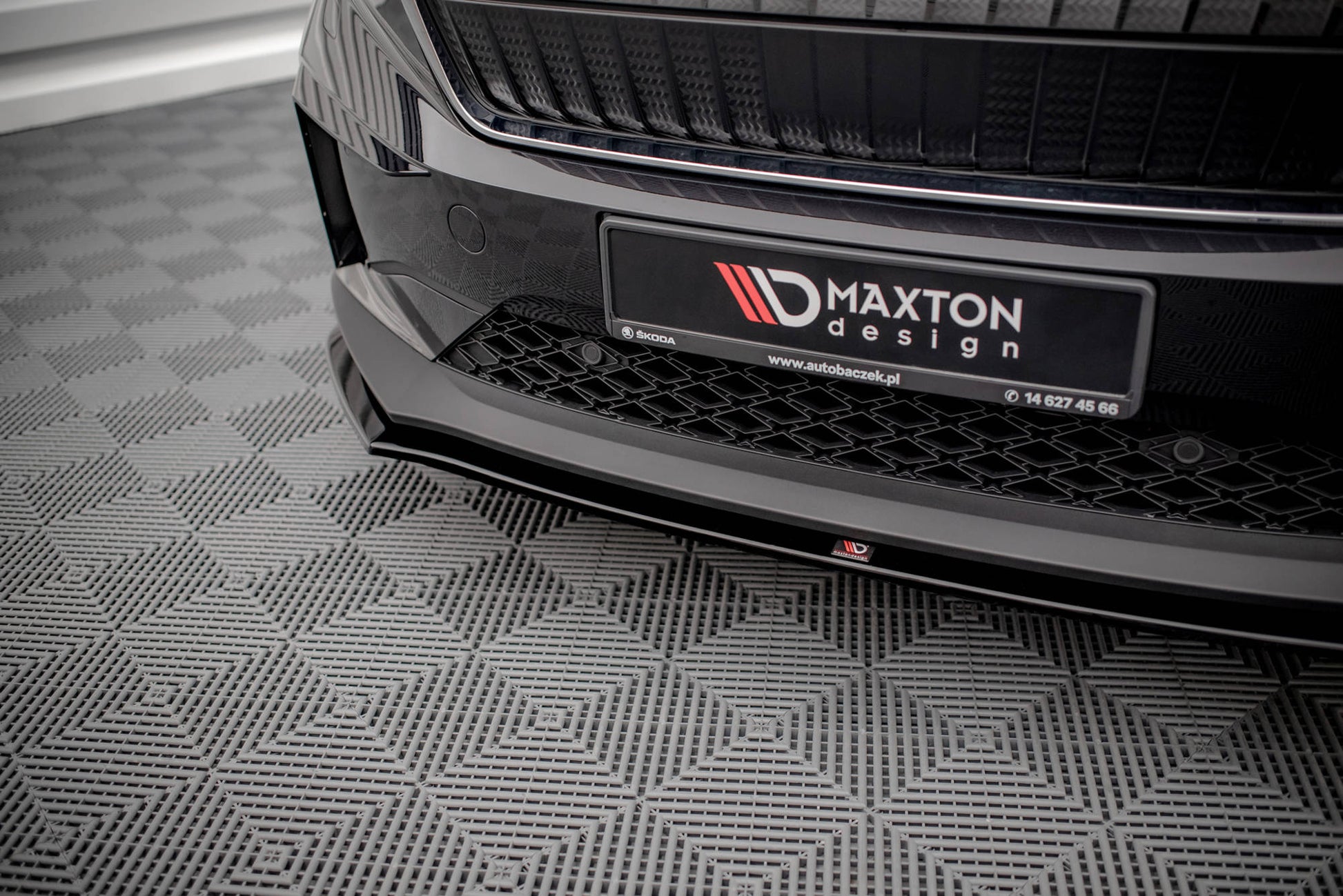 Front Ansatz V.1 für Skoda Enyaq iV schwarz matt