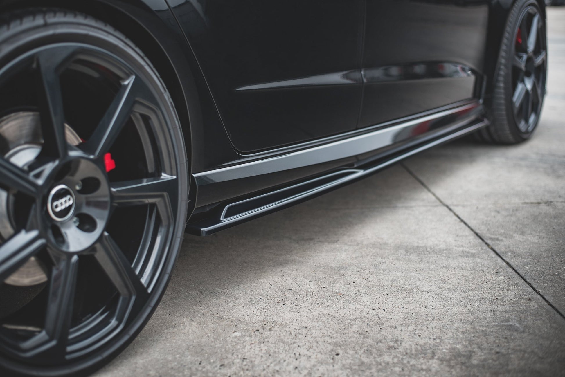Seitenschweller Ansatz für V.2 für Audi RS3 8V Sportback Facelift schwarz Hochglanz