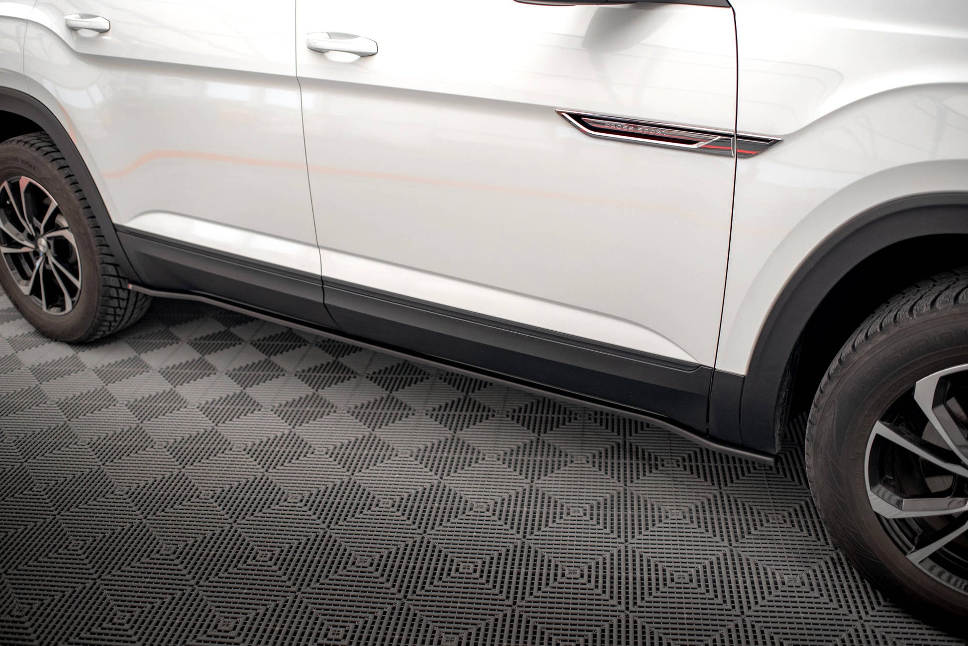 Seitenschweller Ansatz für Volkswagen Atlas Cross Sport Carbon Look