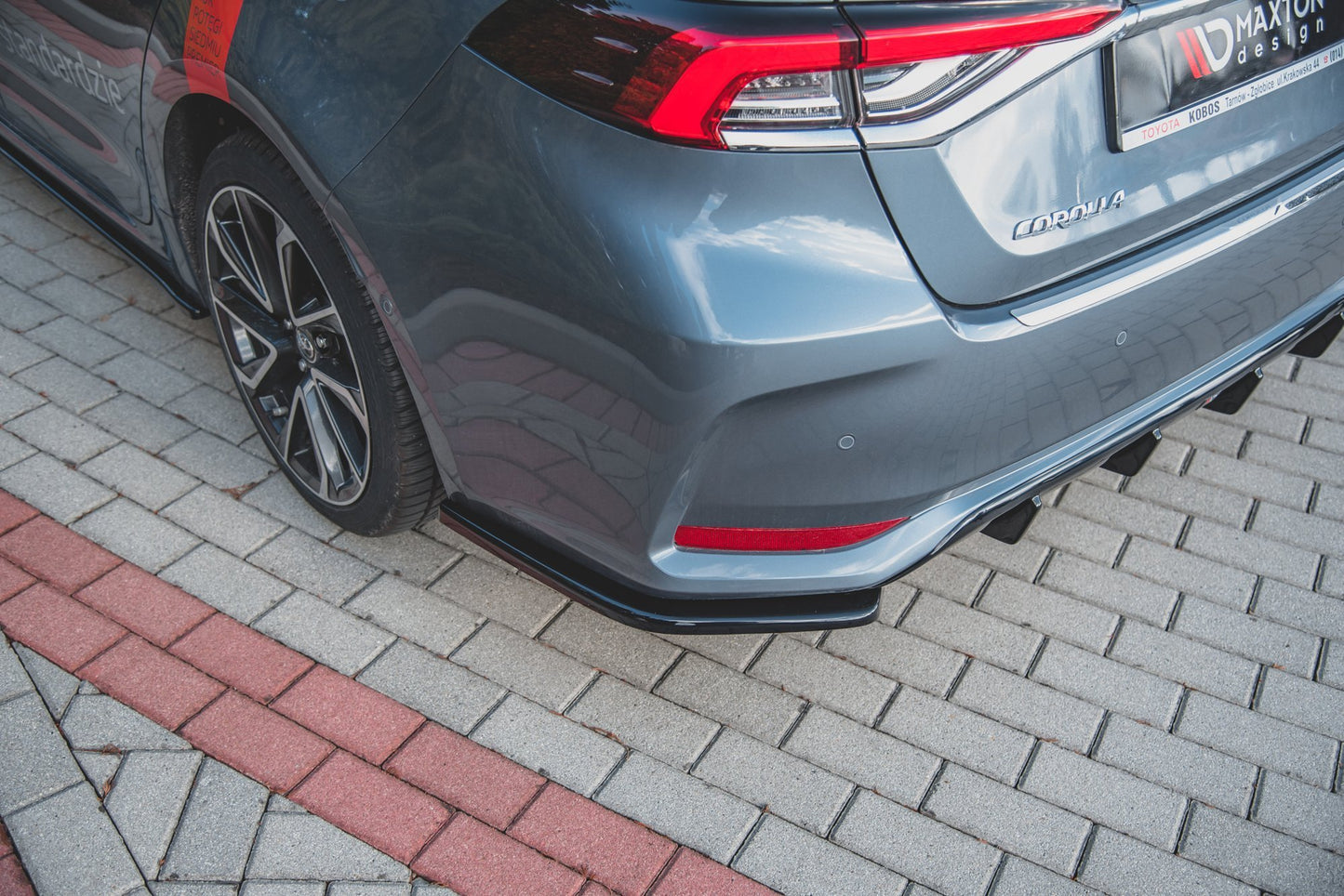 Heck Ansatz Flaps Diffusor für Toyota Corolla XII Limousine Carbon Look