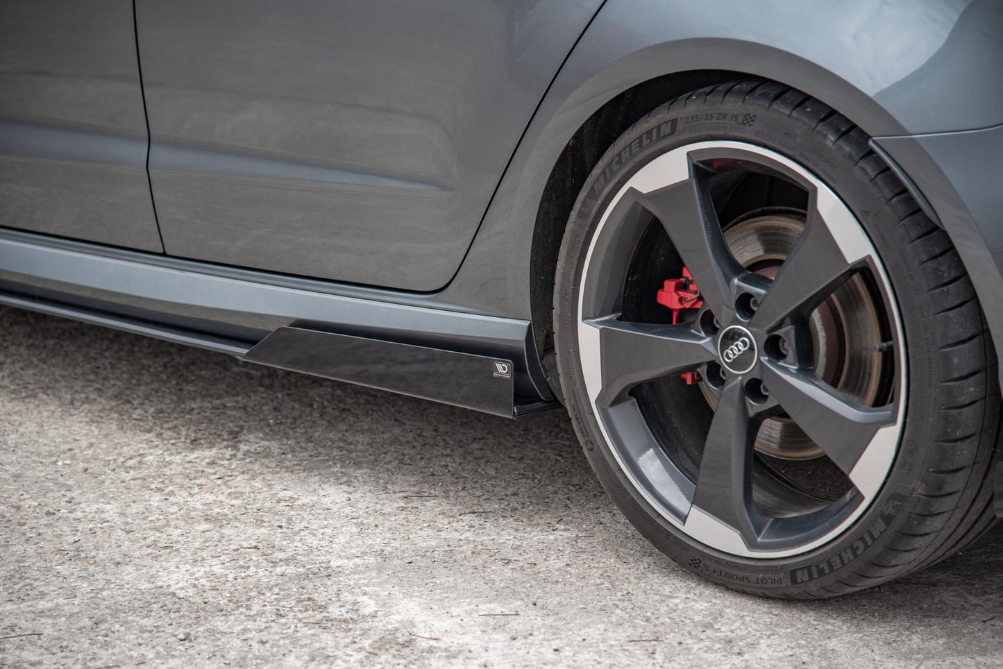 Side Flaps Audi RS3 8V Sportback schwarz Hochglanz