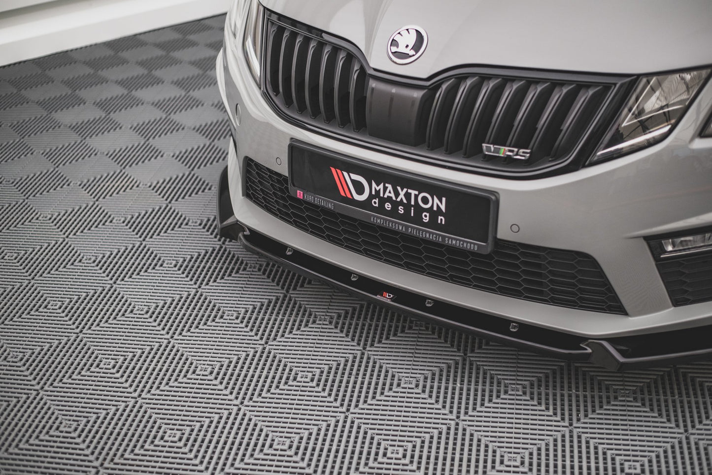 Front Ansatz V.2 für Skoda Octavia RS Mk3 Facelift Carbon Look