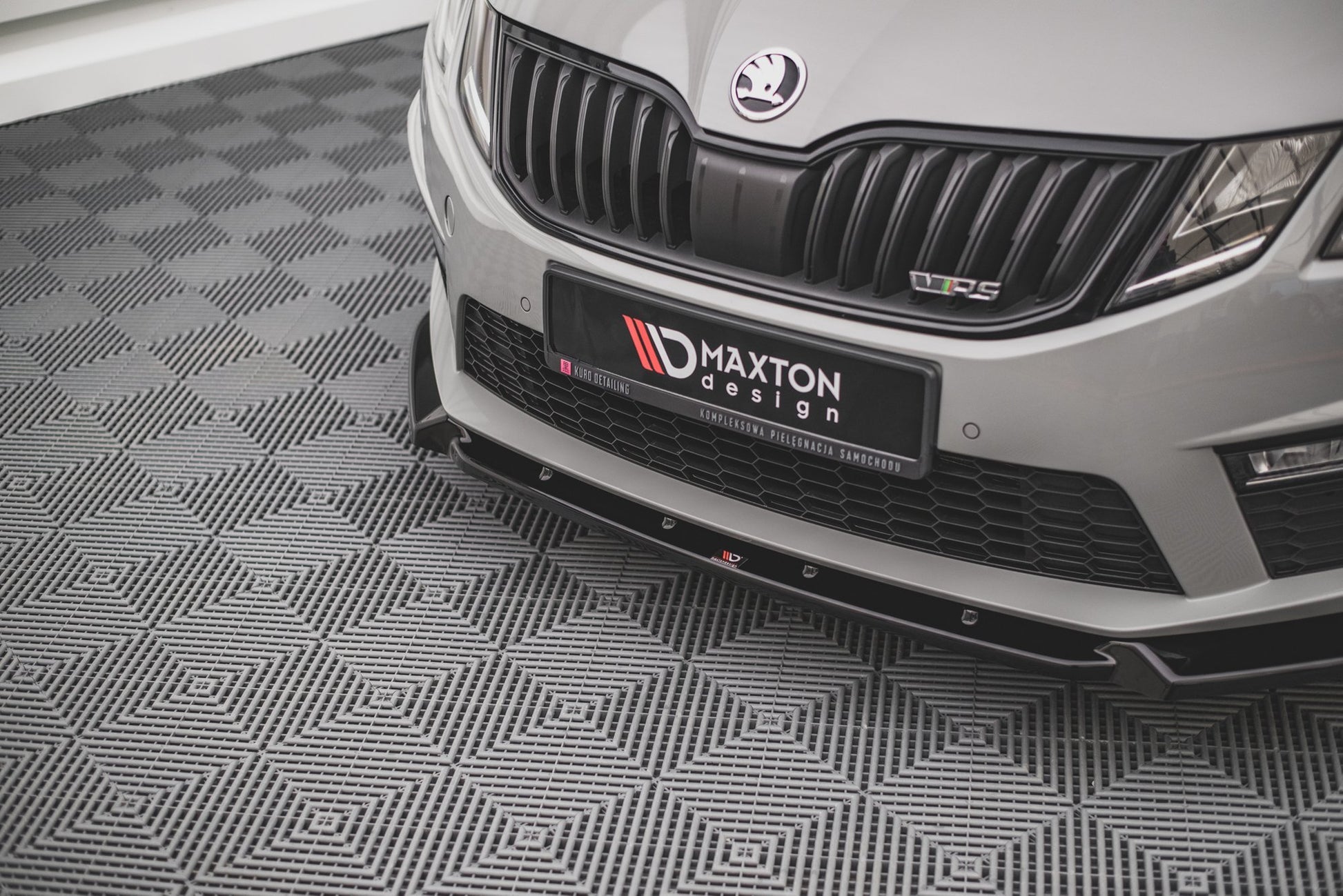 Front Ansatz V.2 für Skoda Octavia RS Mk3 Facelift Carbon Look