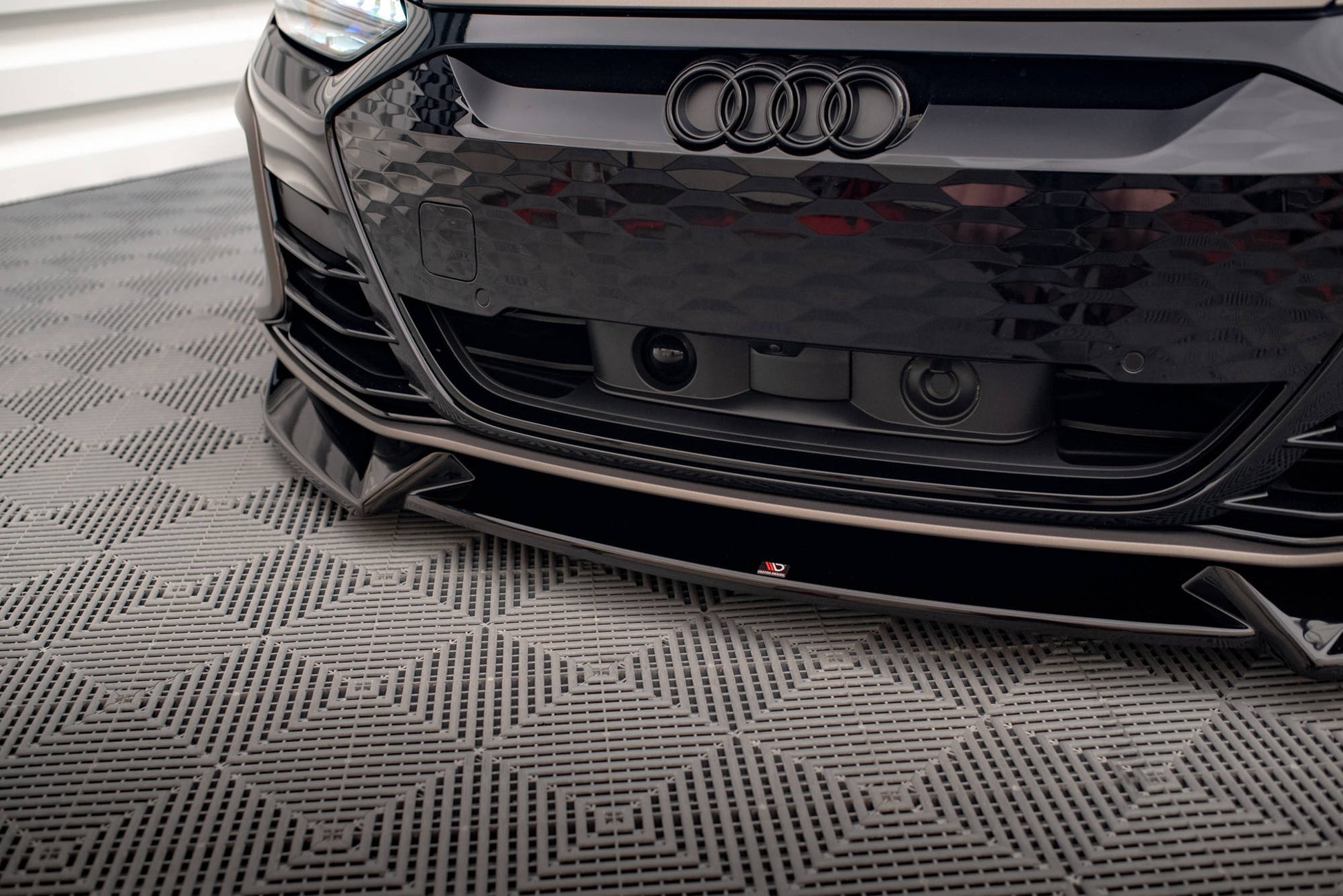Front Ansatz V.1 für Audi e-Tron GT / RS GT Mk1 schwarz Hochglanz