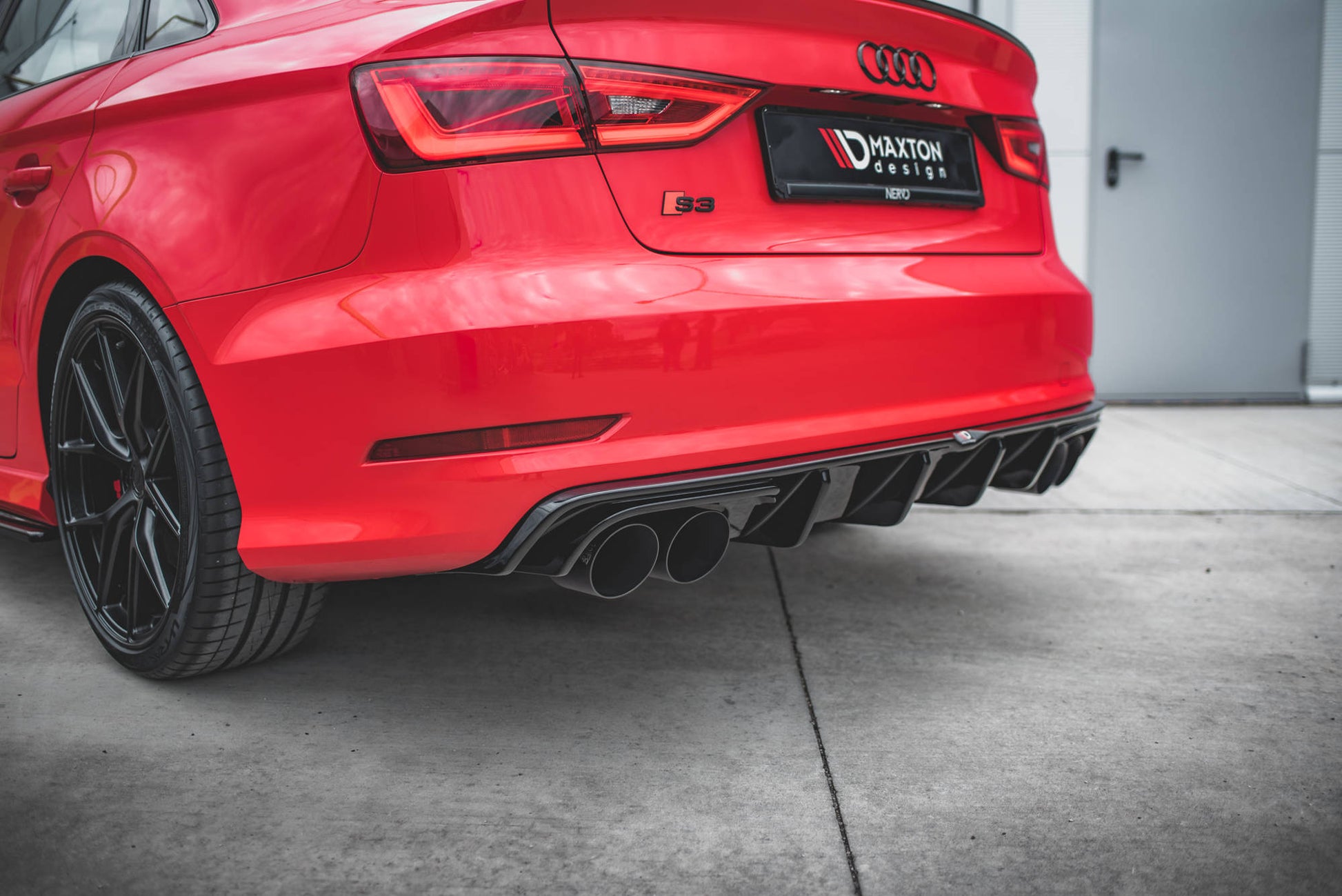 Diffusor Heck Ansatz für Audi S3 Limousine 8V schwarz Hochglanz