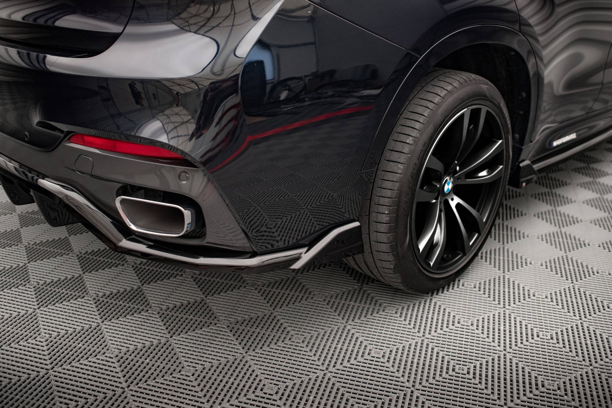 Mittlerer Diffusor Heck Ansatz DTM Look für BMW X6 M-Paket F16 Carbon Look