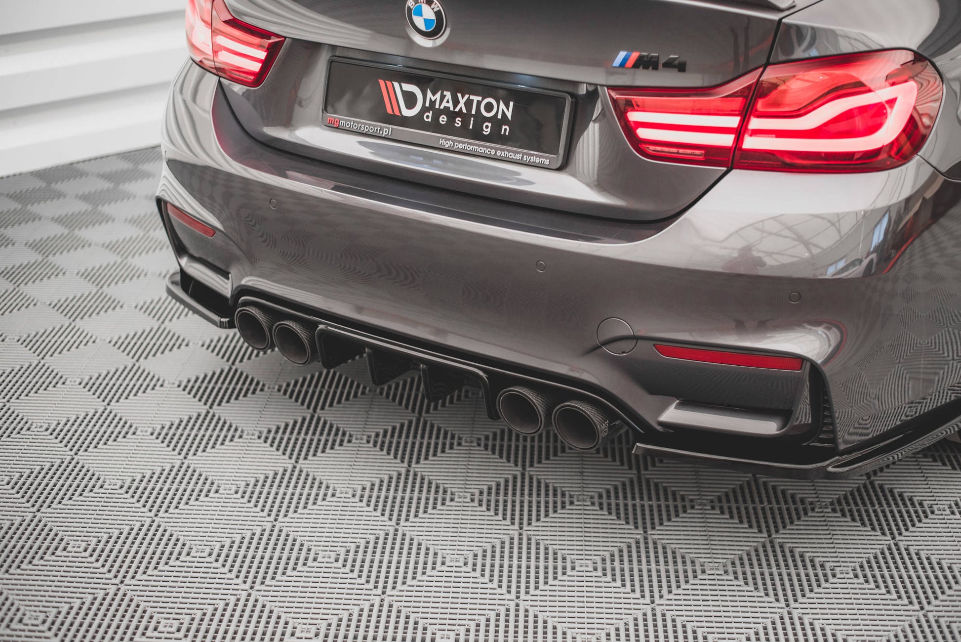Diffusor Heck Ansatz für BMW M4 F82 schwarz matt