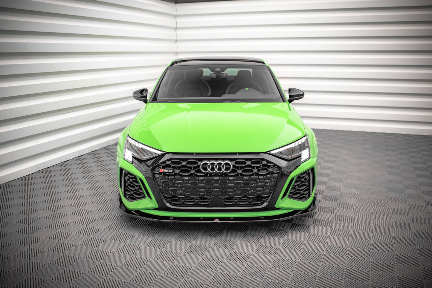 Front Ansatz V.2 für Audi RS3 8Y schwarz Hochglanz