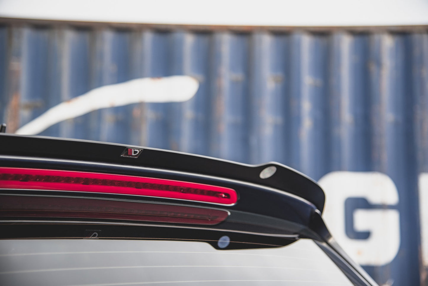 Spoiler CAP für Volkswagen Passat B8 Variant schwarz Hochglanz