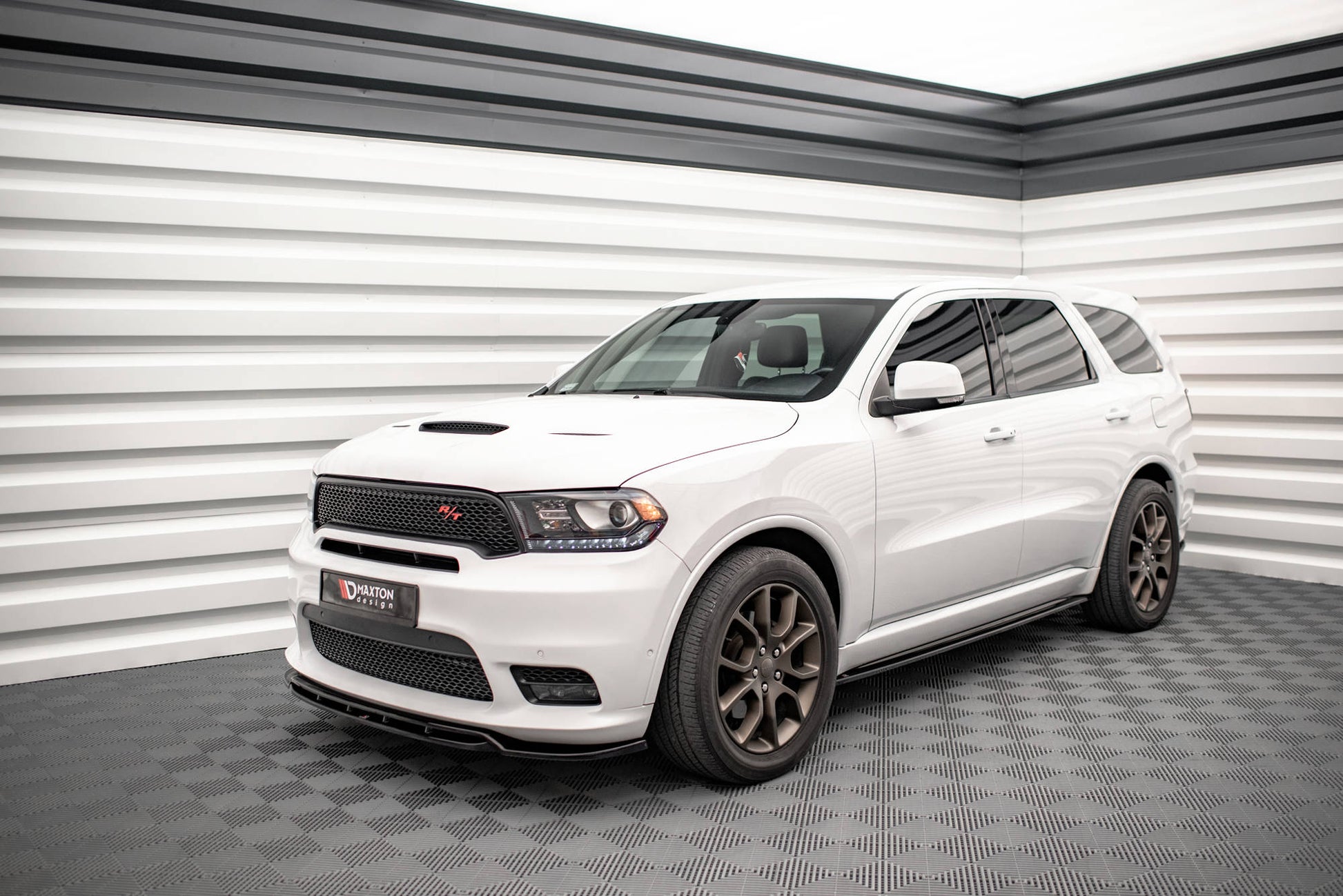 Front Ansatz V.1 für Dodge Durango RT Mk3 Facelift schwarz Hochglanz