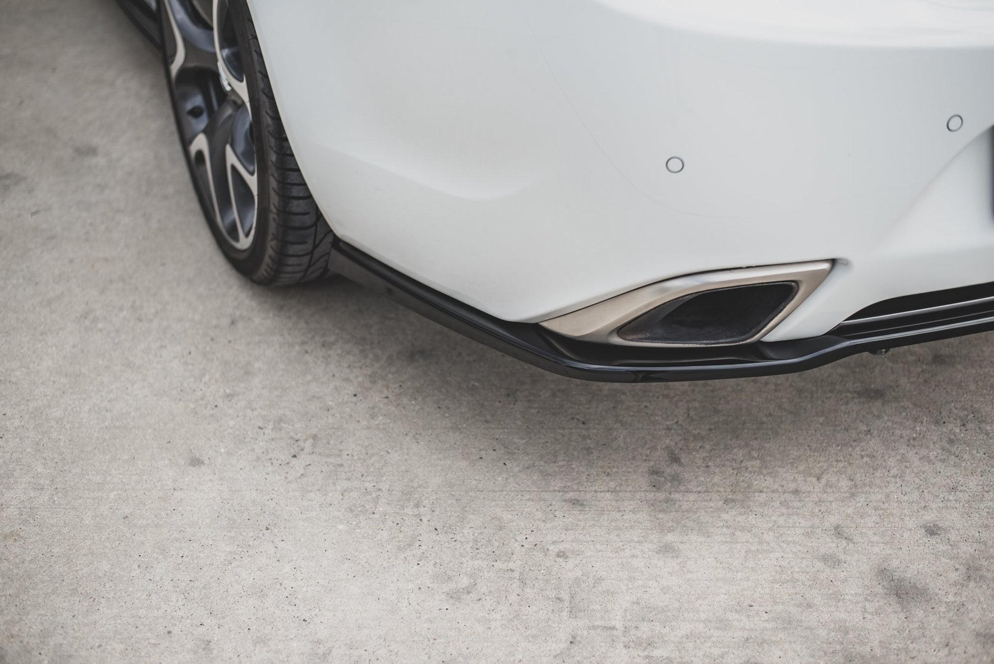 Mittlerer Diffusor Heck Ansatz DTM Look für Opel Insignia Mk. 1 OPC Facelift schwarz Hochglanz