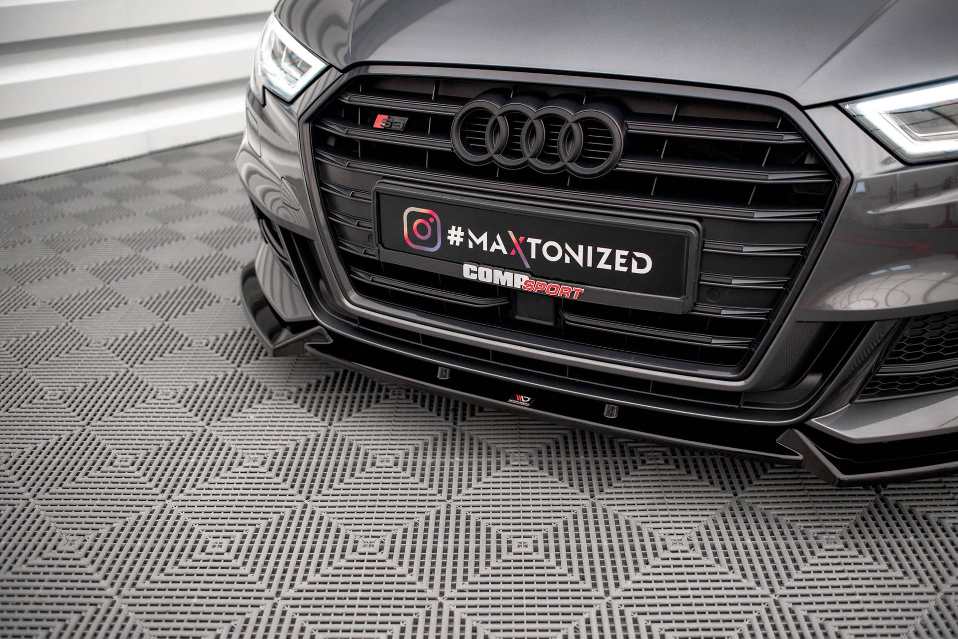 Front Ansatz V.1 für Audi S3 Sportback 8V Facelift Carbon Look