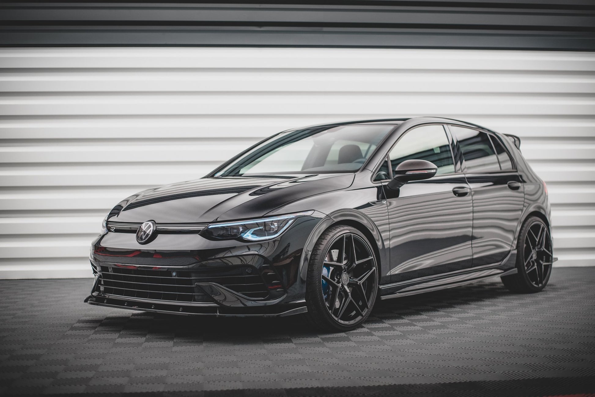 Seitenschweller Ansatz für V.2 für Volkswagen Golf R Mk8 Carbon Look