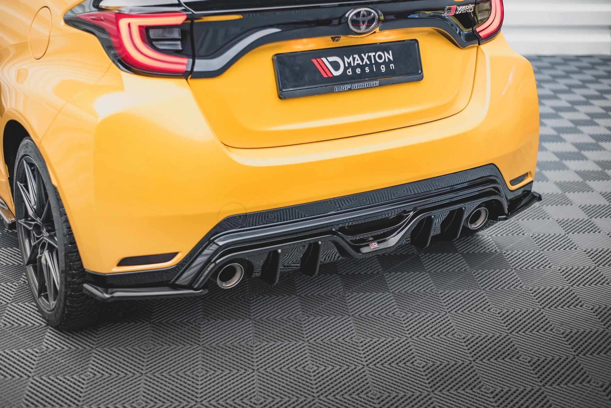 Heck Ansatz Flaps Diffusor V.3 für Toyota GR Yaris Mk4 schwarz matt