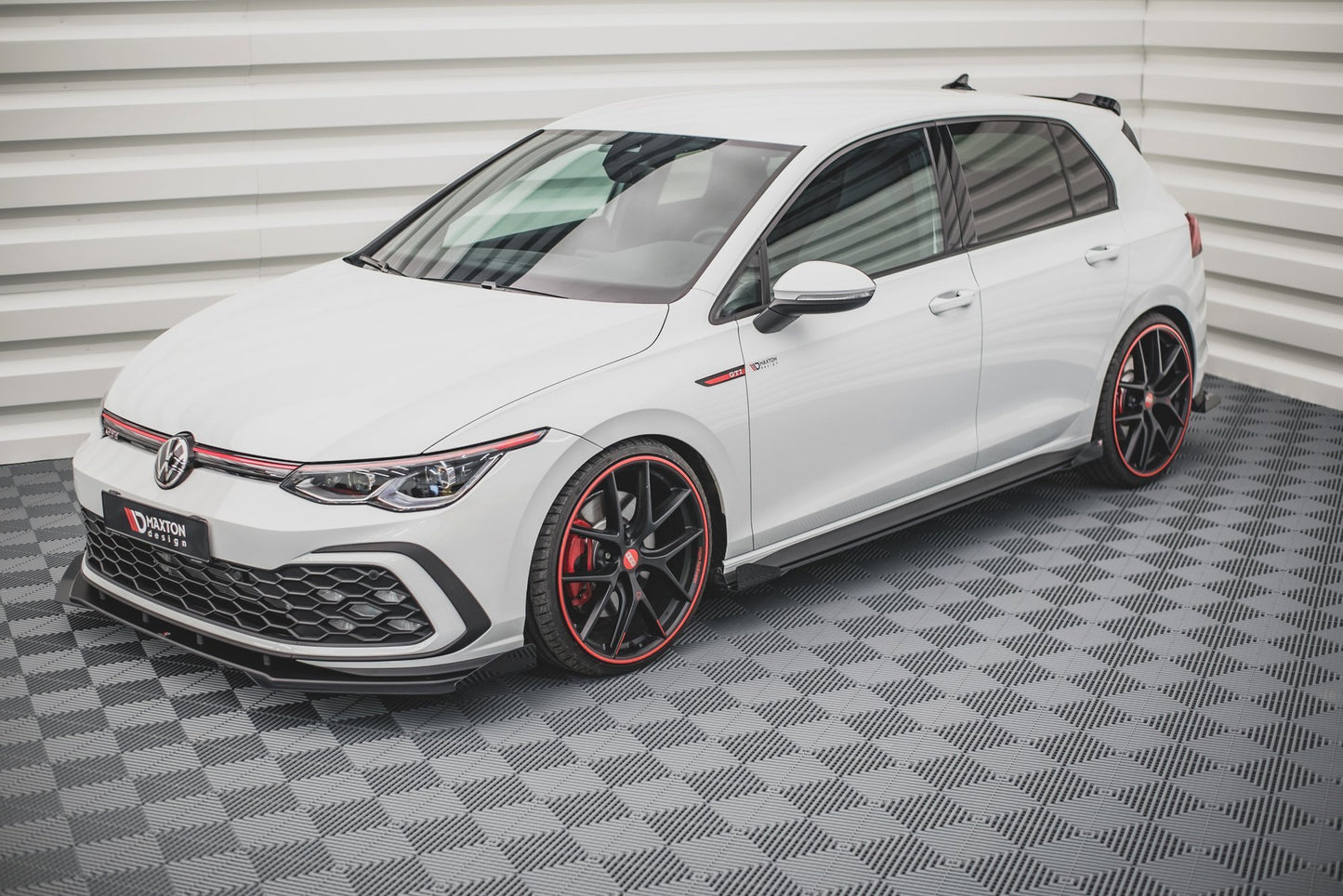 Side Flaps Volkswagen Golf 8 GTI / GTI Clubsport schwarz Hochglanz