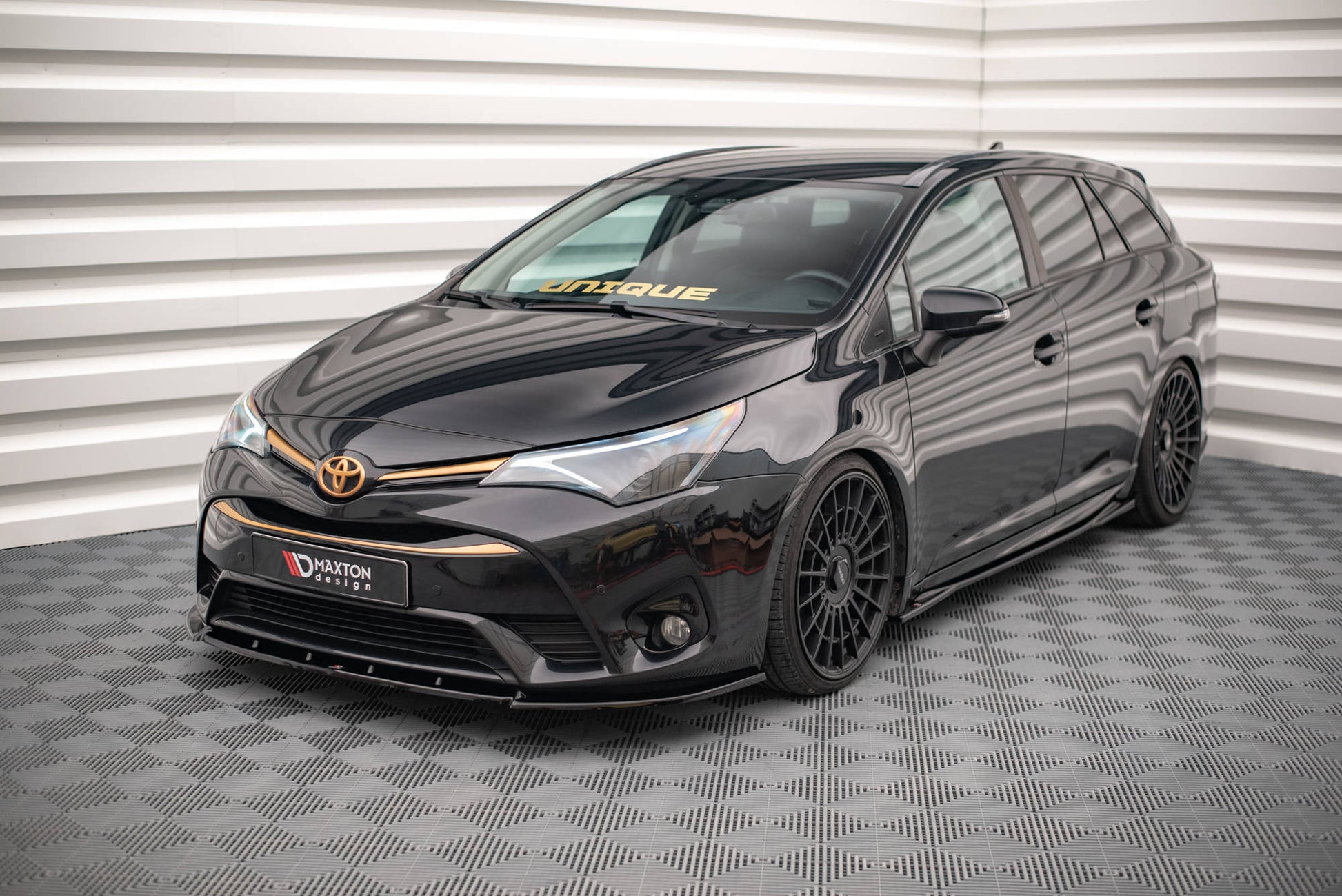Front Ansatz V.1 für Toyota Avensis Mk3 Facelift schwarz matt