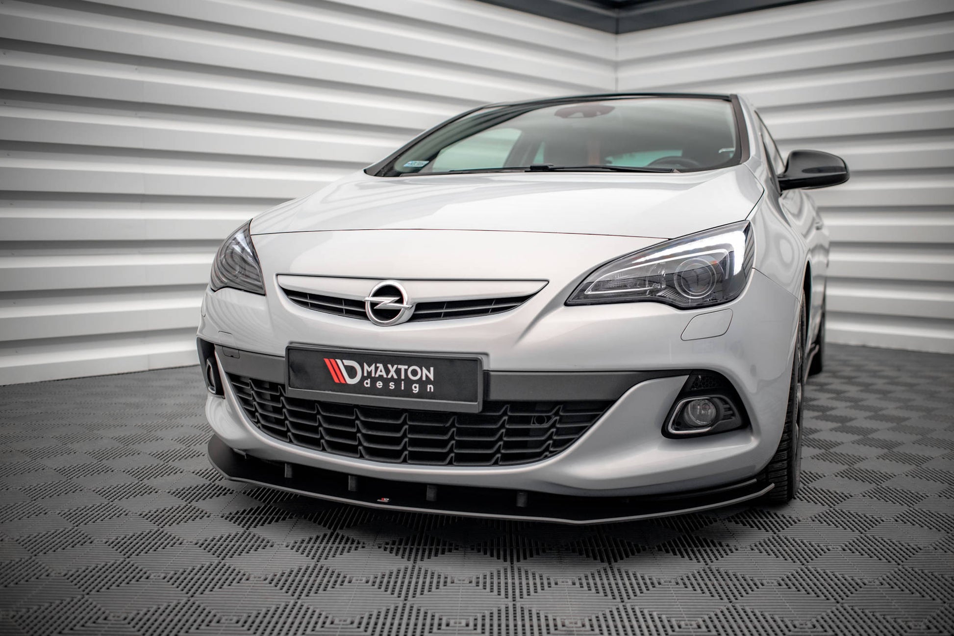 Street Pro Front Ansatz für für Opel Astra GTC OPC-Line J