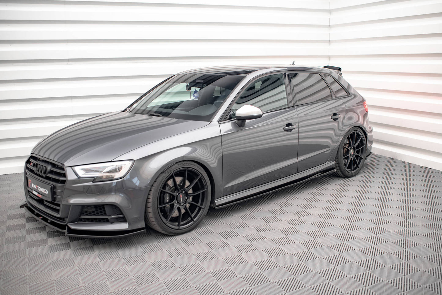 Seitenschweller Ansatz für Audi S3 Sportback 8V Facelift schwarz Hochglanz