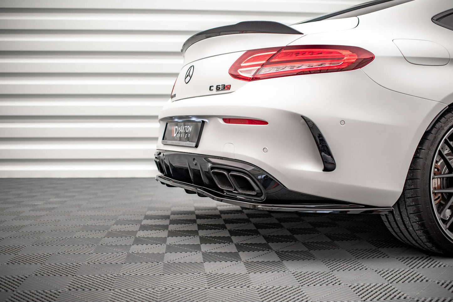 Mittlerer Diffusor Heck Ansatz DTM Look für Mercedes-AMG C 63 AMG Coupe C205 Facelift Carbon Look