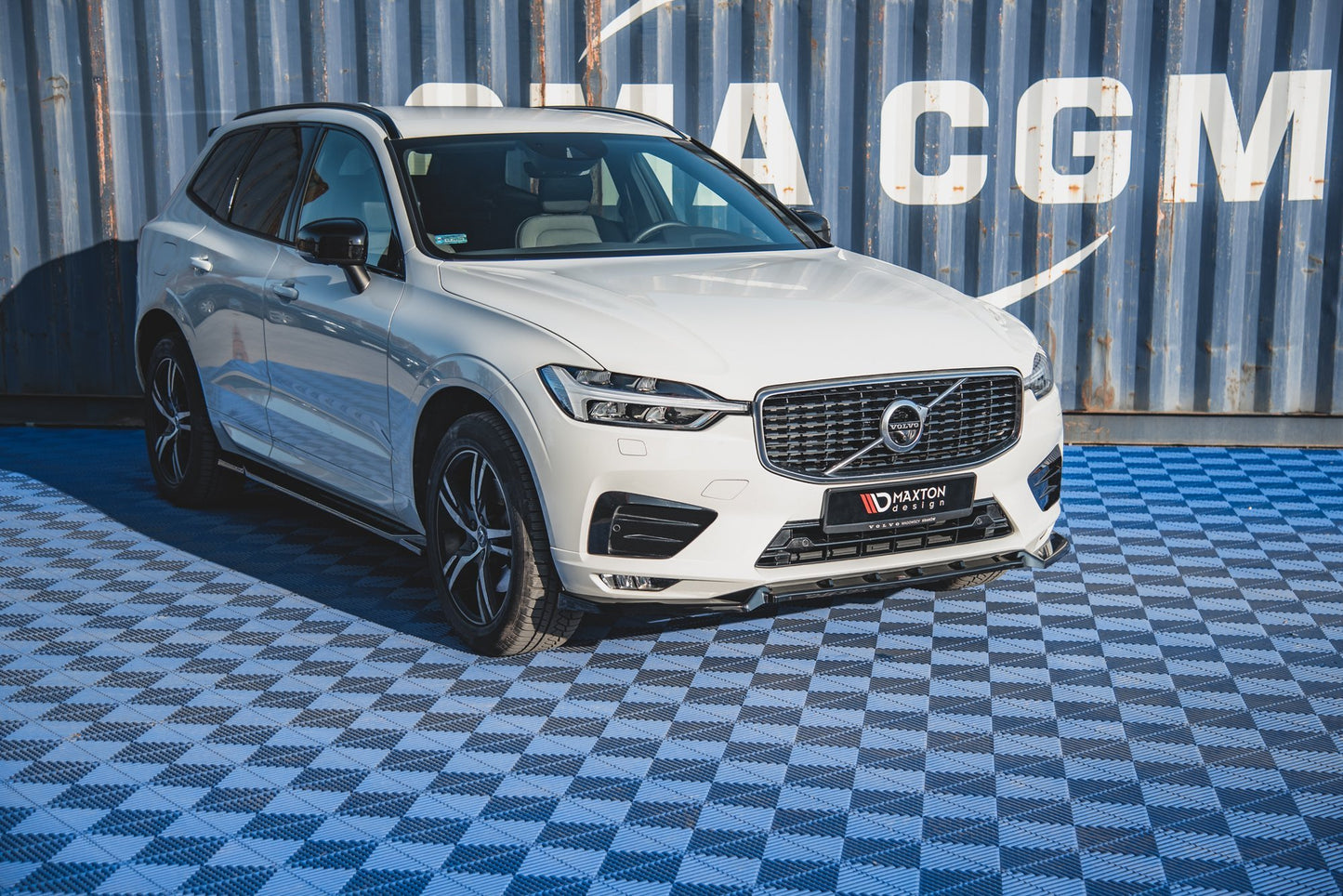 Front Ansatz V.2 für Volvo XC60 Mk2 R-Design schwarz matt