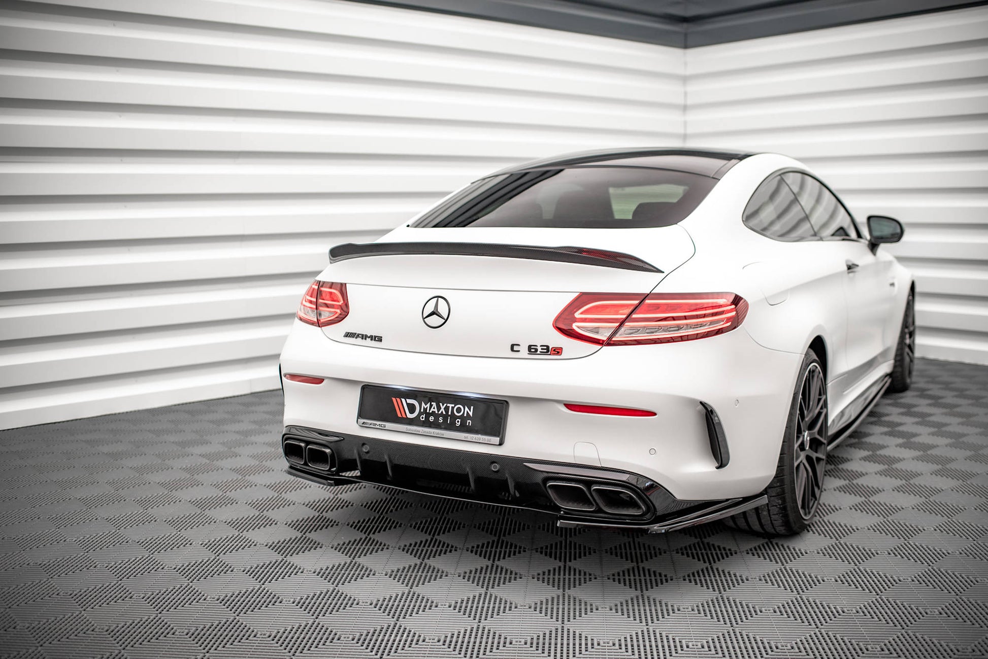 Heck Ansatz Flaps Diffusor für Mercedes-AMG C 63 AMG Coupe C205 Facelift schwarz matt