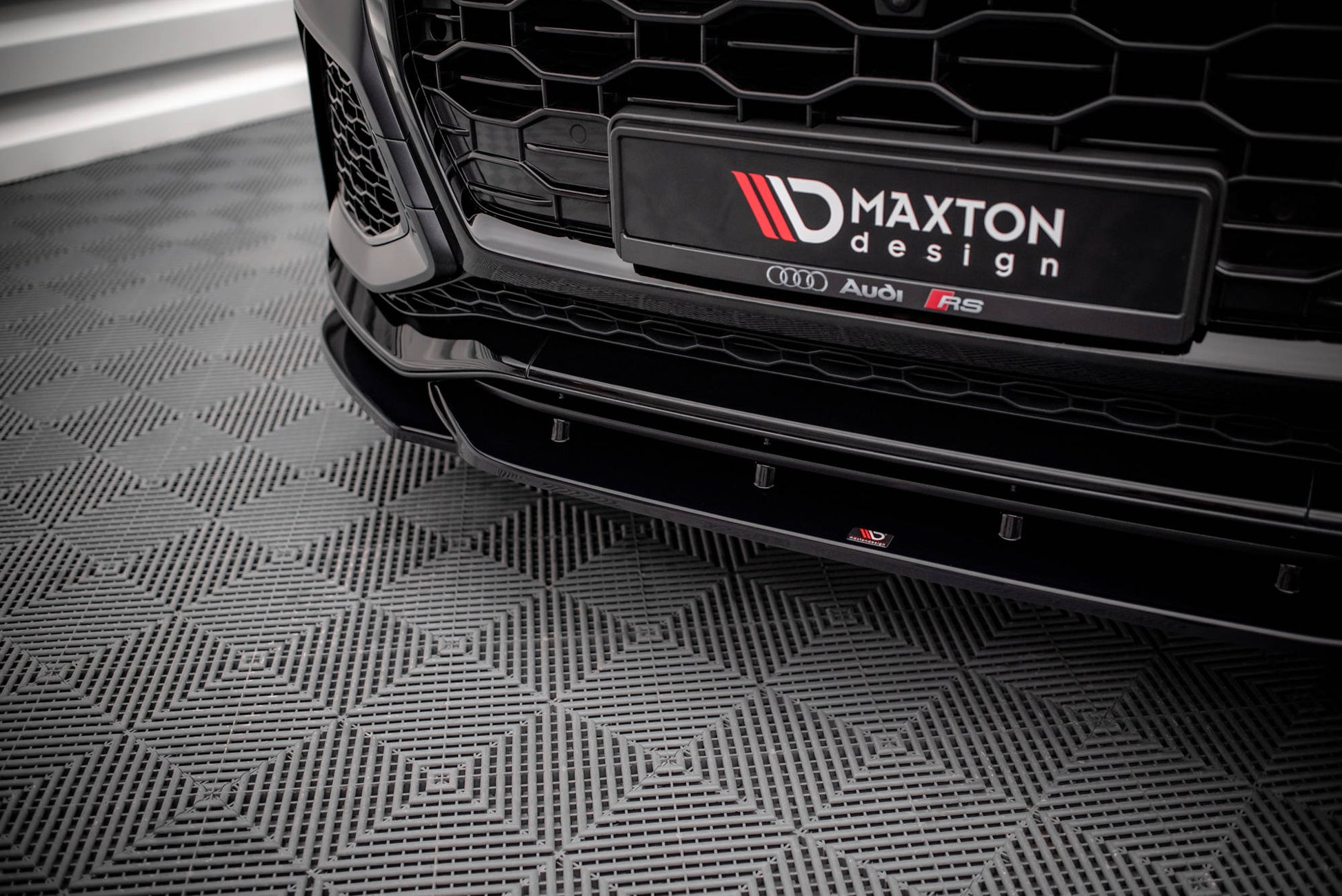 Front Ansatz V.2 für Audi RSQ8 Mk1 Carbon Look